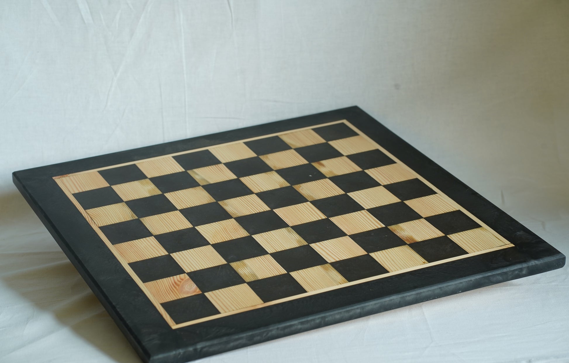 Onyx Black Pine